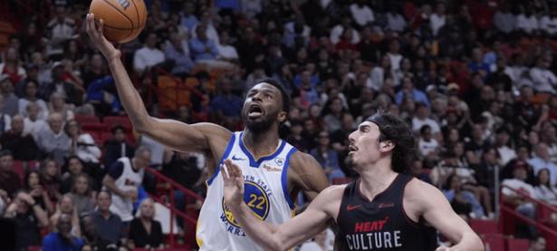 -包含体育场内外：跨境篮球比赛水花四溅的词条