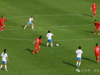 九游体育网页版登录入口-关于足球赛场激情燃烧，球员实力比拼备战的信息