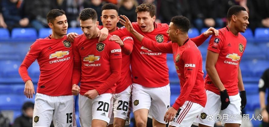 曼联队长领衔进球，带领球队取胜