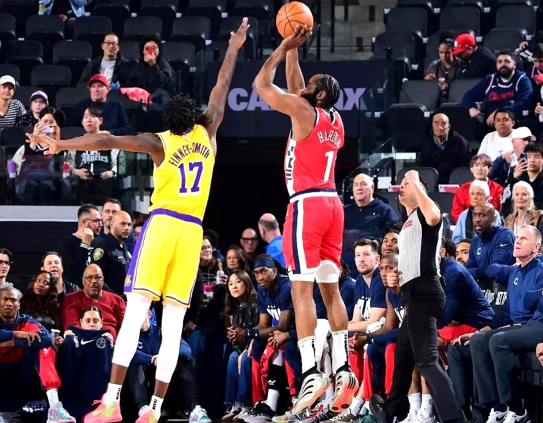 摩纳哥负手穆尼尼奥，球队寻求突破