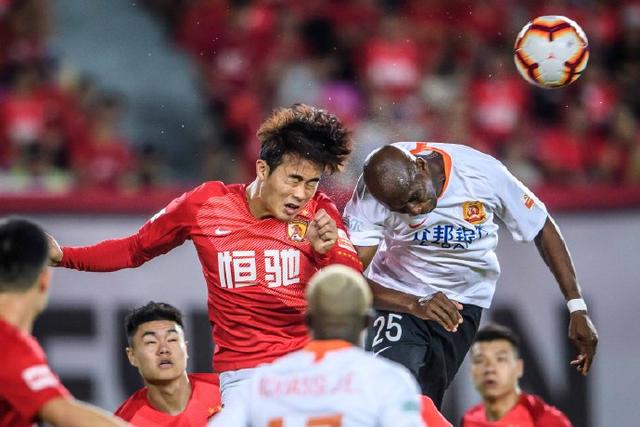 武汉卓尔在最新比赛中取得连胜，排名上升