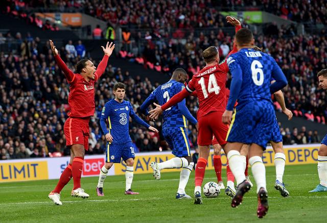 包含集结豪杰：欧洲杯激情对决引关注！的词条