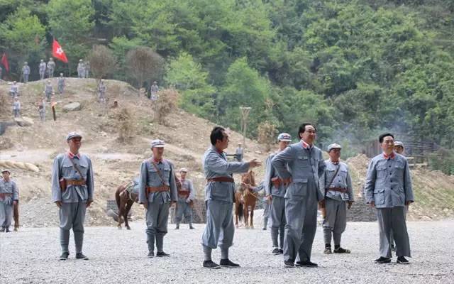 塞维利亚格外亮眼,连续大捷奋起身走 塞维利亚格外亮眼,连续大捷奋起身走