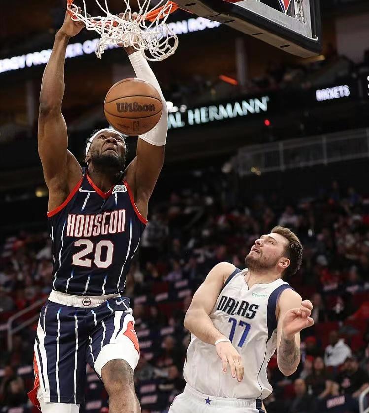 加纳队在对战尼日利亚中展现出色球技的简单介绍