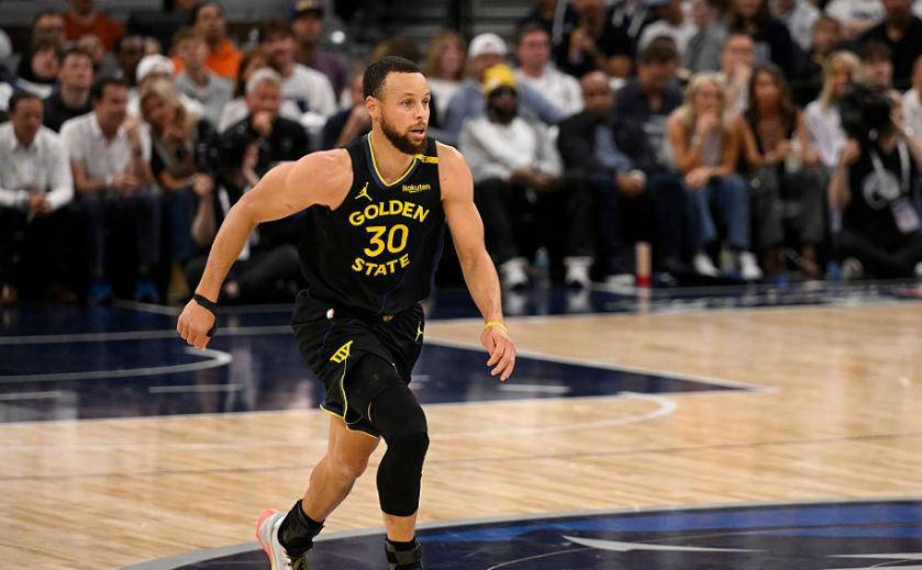 勇士复苏！库里和汤普森合力反击逆境的简单介绍