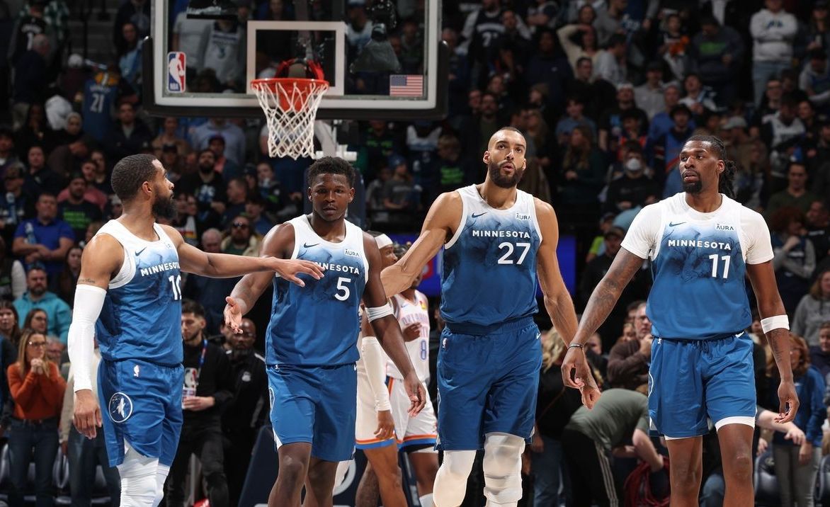 森林狼队战胜步行者，实现了大逆转