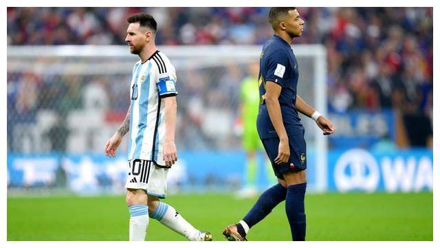 英雄所见略同，足球场上的雄心壮志