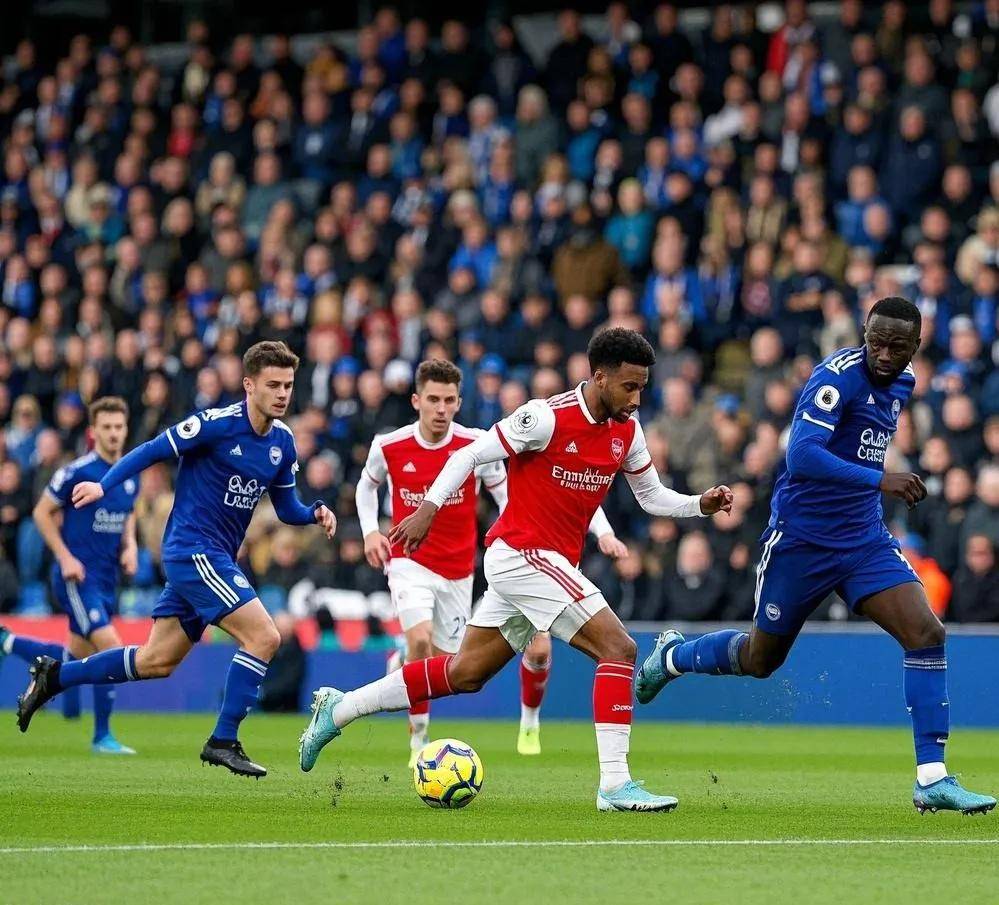 关于激烈竞争！足球赛事再度引爆球迷热情的信息