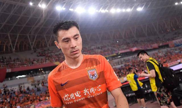 关于阿尔艾因冲击季军,年轻球员表现亮眼的信息 关于阿尔艾因冲击季军,年轻球员表现亮眼的信息