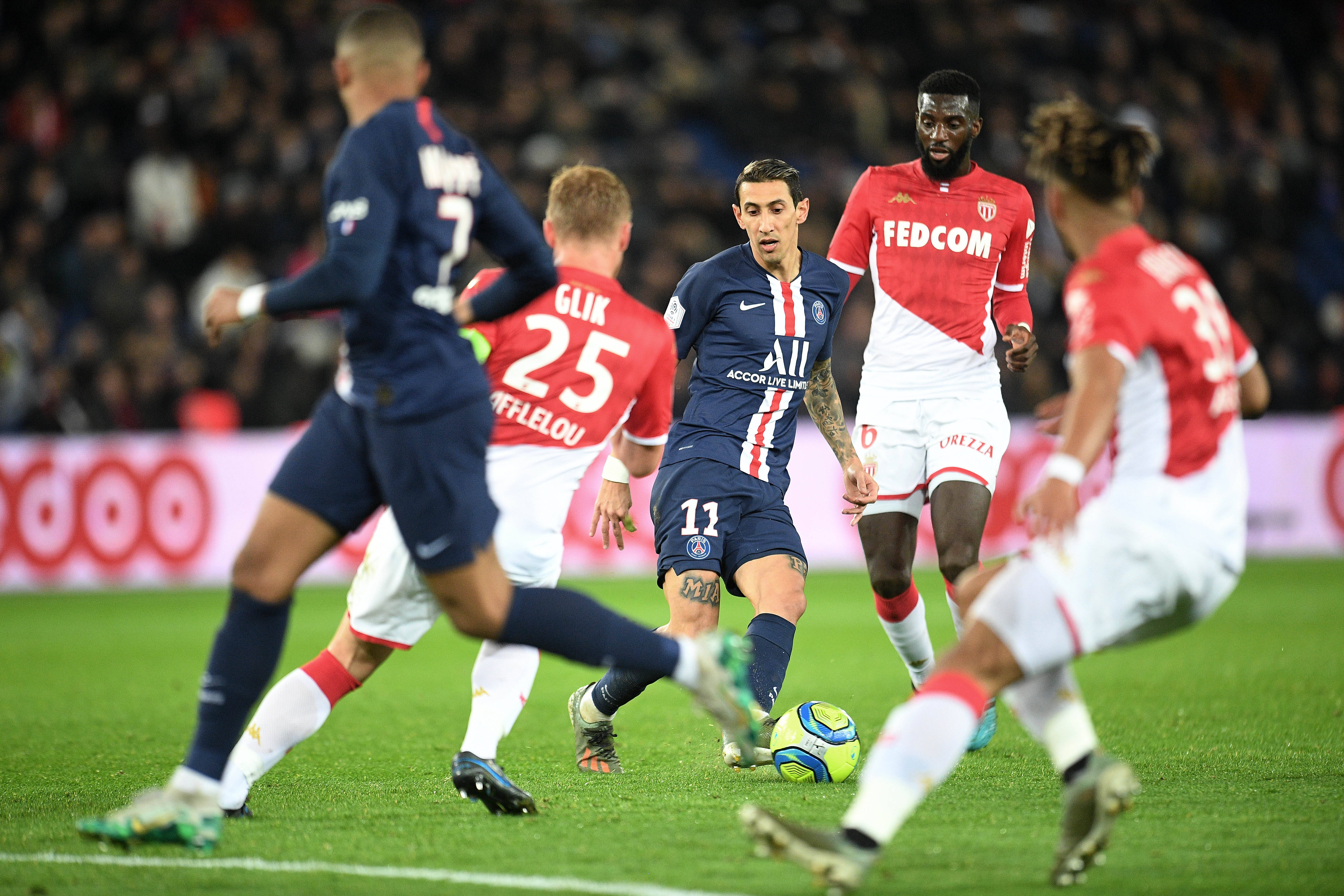 包含摩纳哥主场大胜蒙彼利埃，取得赛季首胜的词条