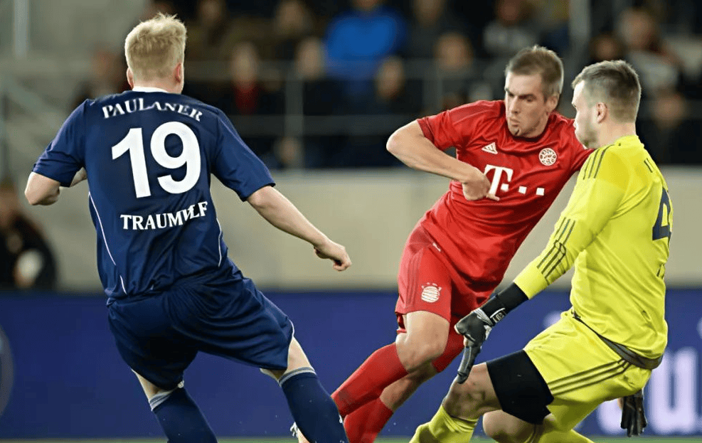 包含奥格斯堡主场胜柏林赫塔，提升排名的词条