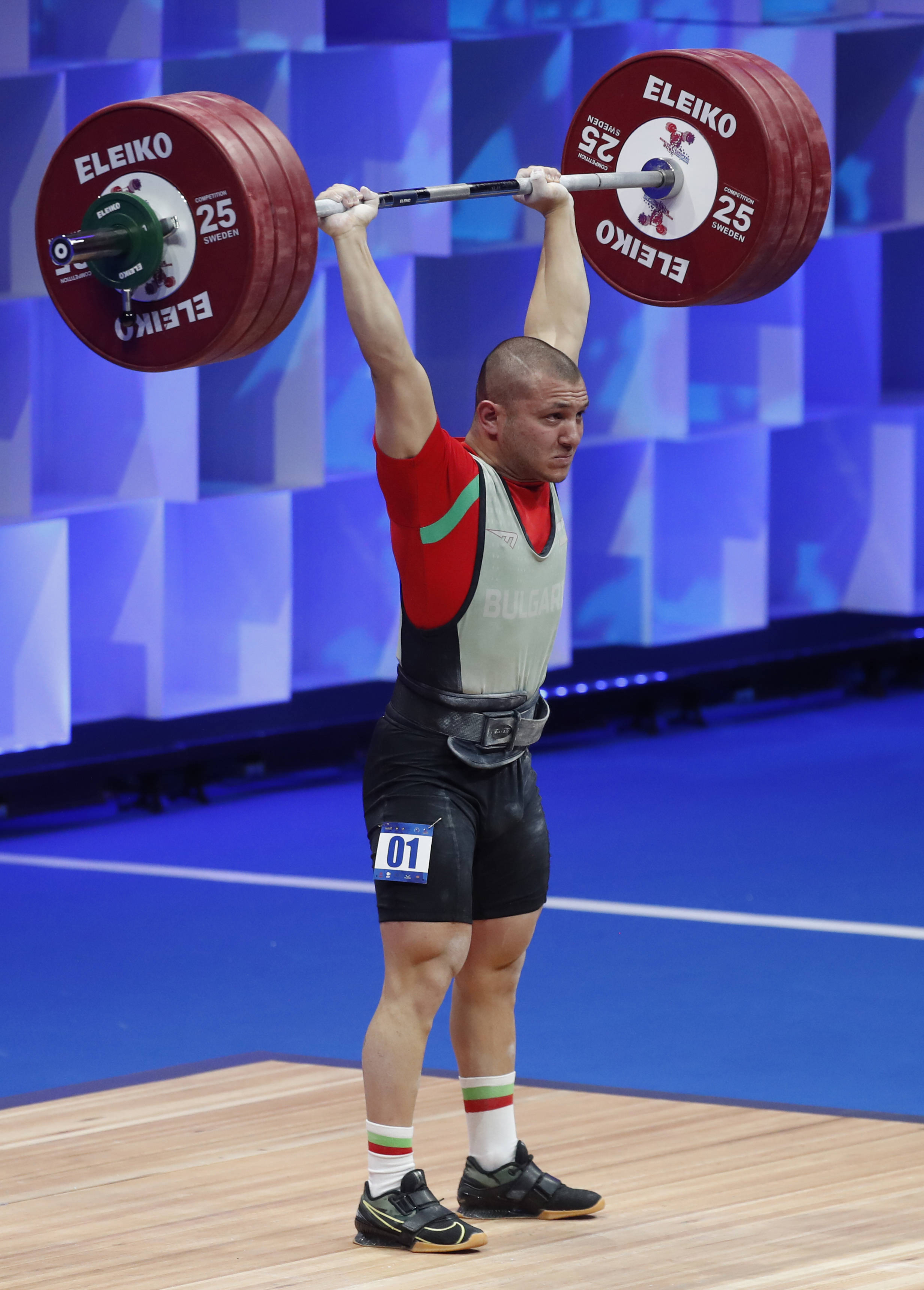 土耳其举重选手抢眼亮相,多次破纪录 土耳其举重选手抢眼亮相,多次破纪录