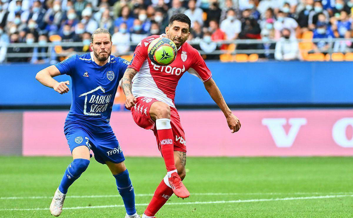 美因茨队遭遇激烈抗争，险胜对手的简单介绍