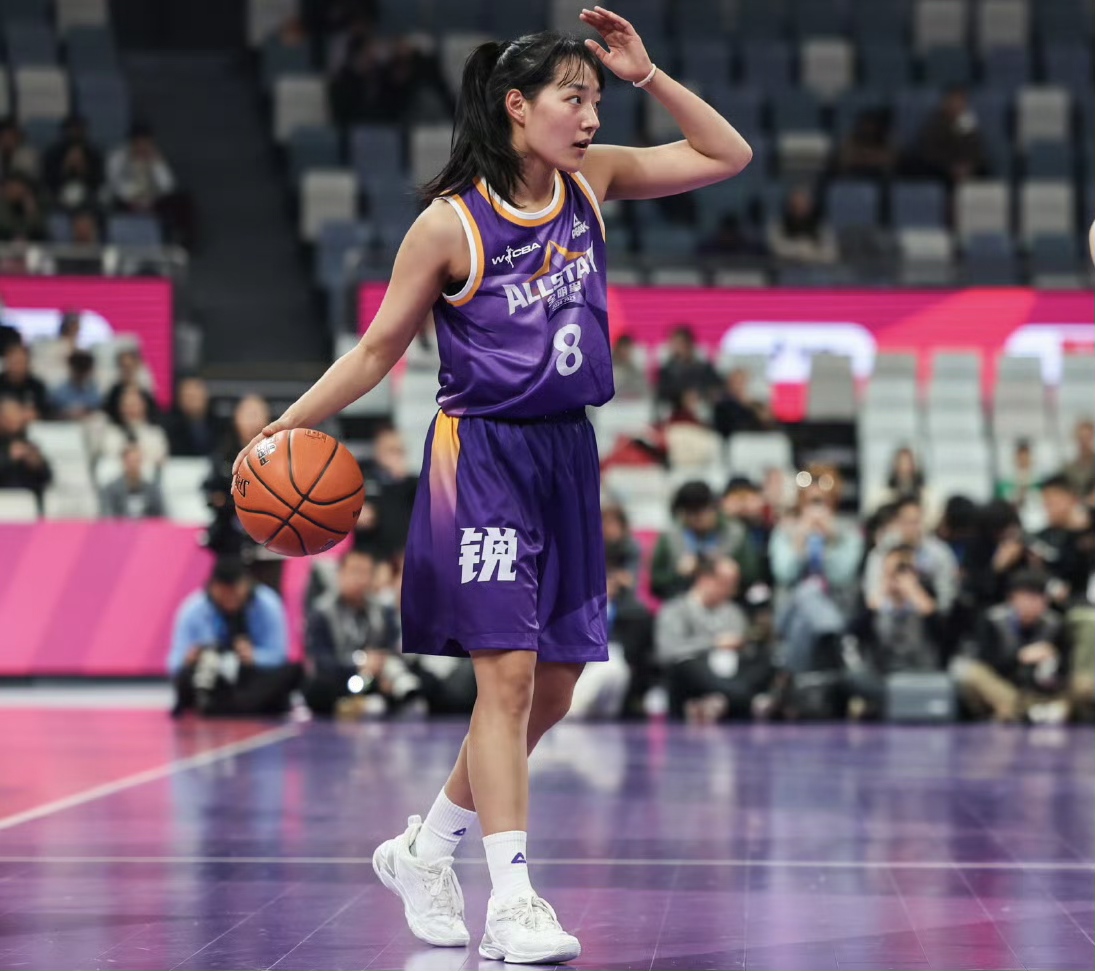 全明星赛再现精彩赛况,球员技巧高超的简单介绍 全明星赛再现精彩赛况,球员技巧高超的简单介绍