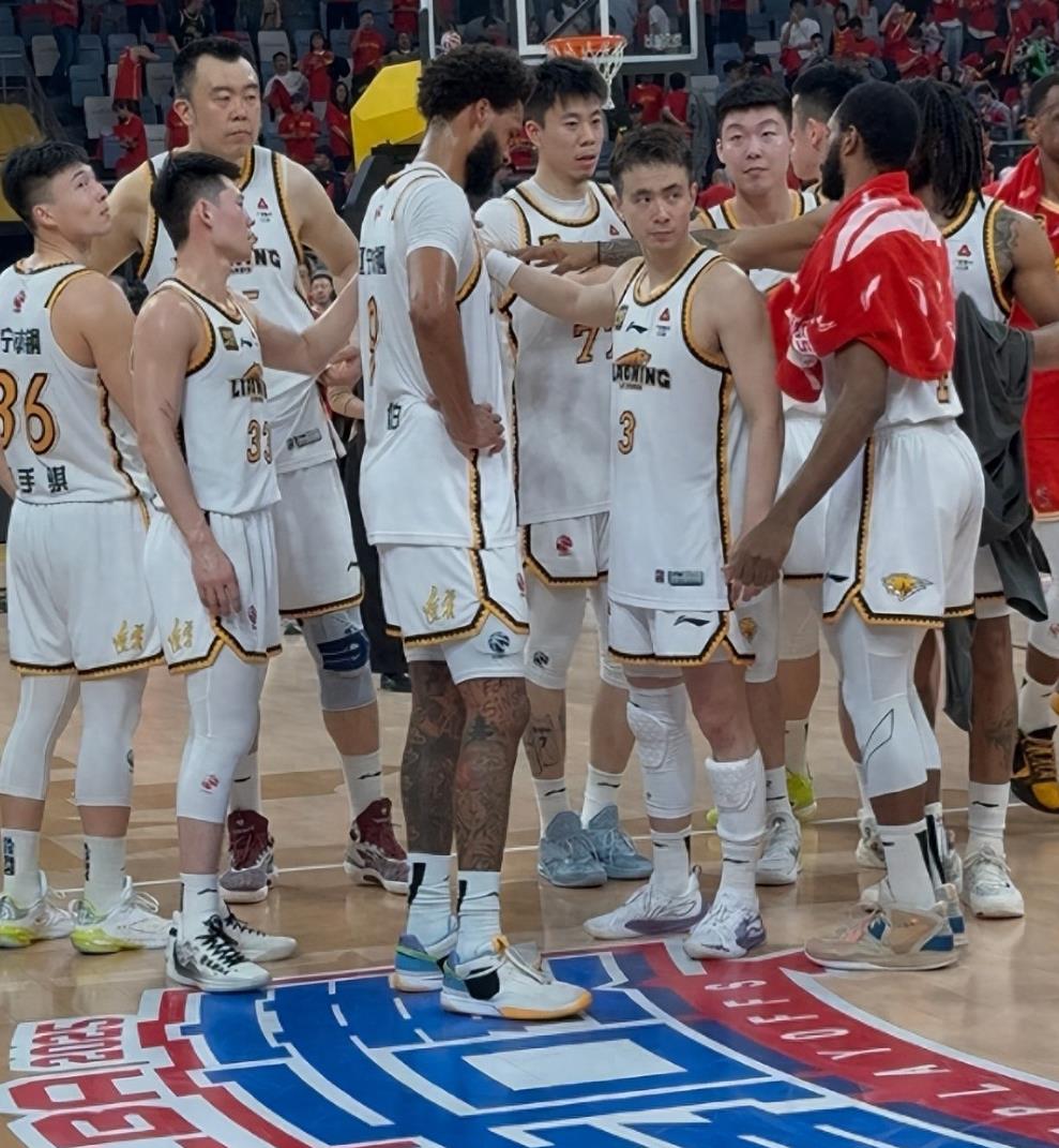 湖南队遇上辽宁男篮，实力悬殊明显