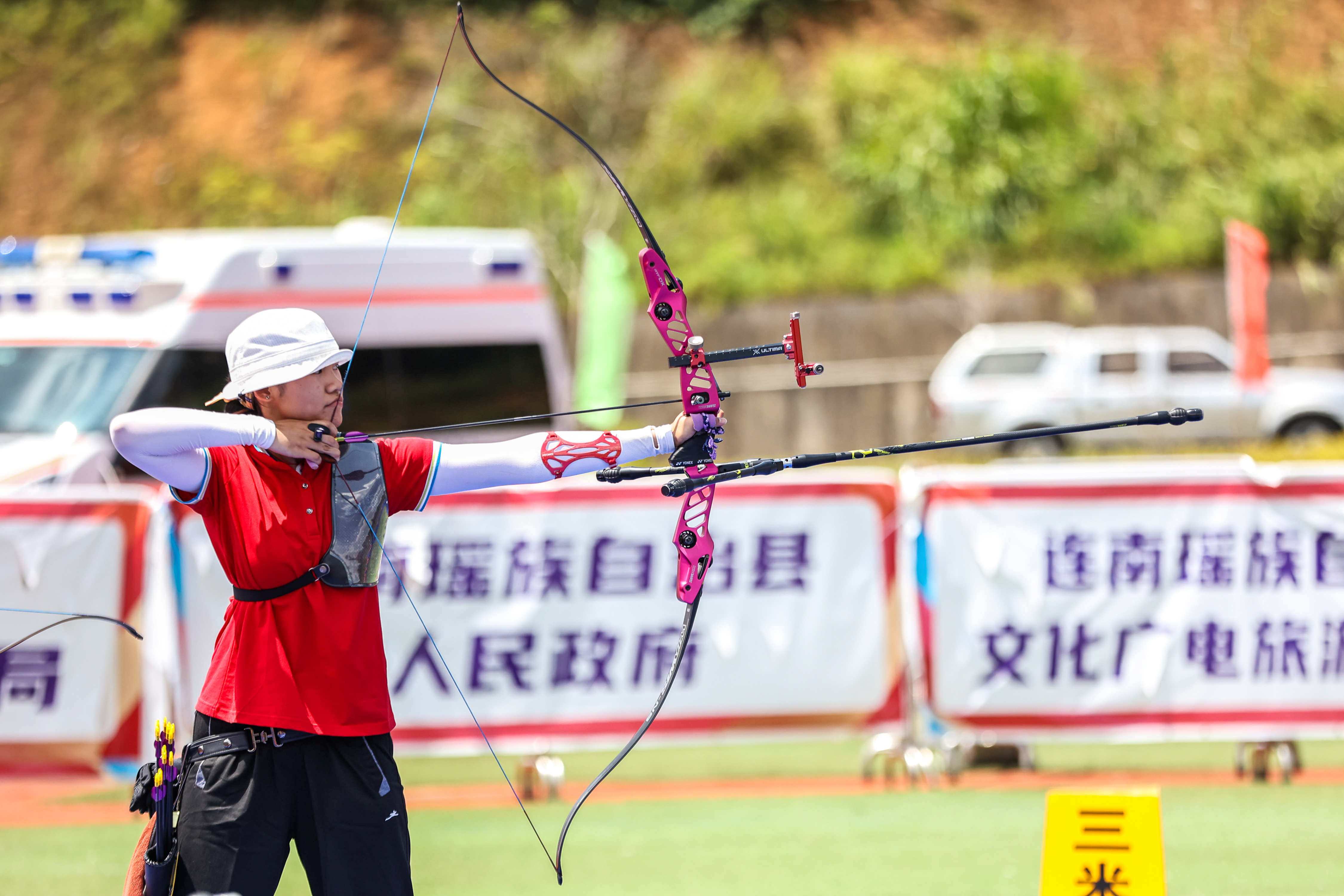 巴哈马射箭选手在比赛中表现抢眼