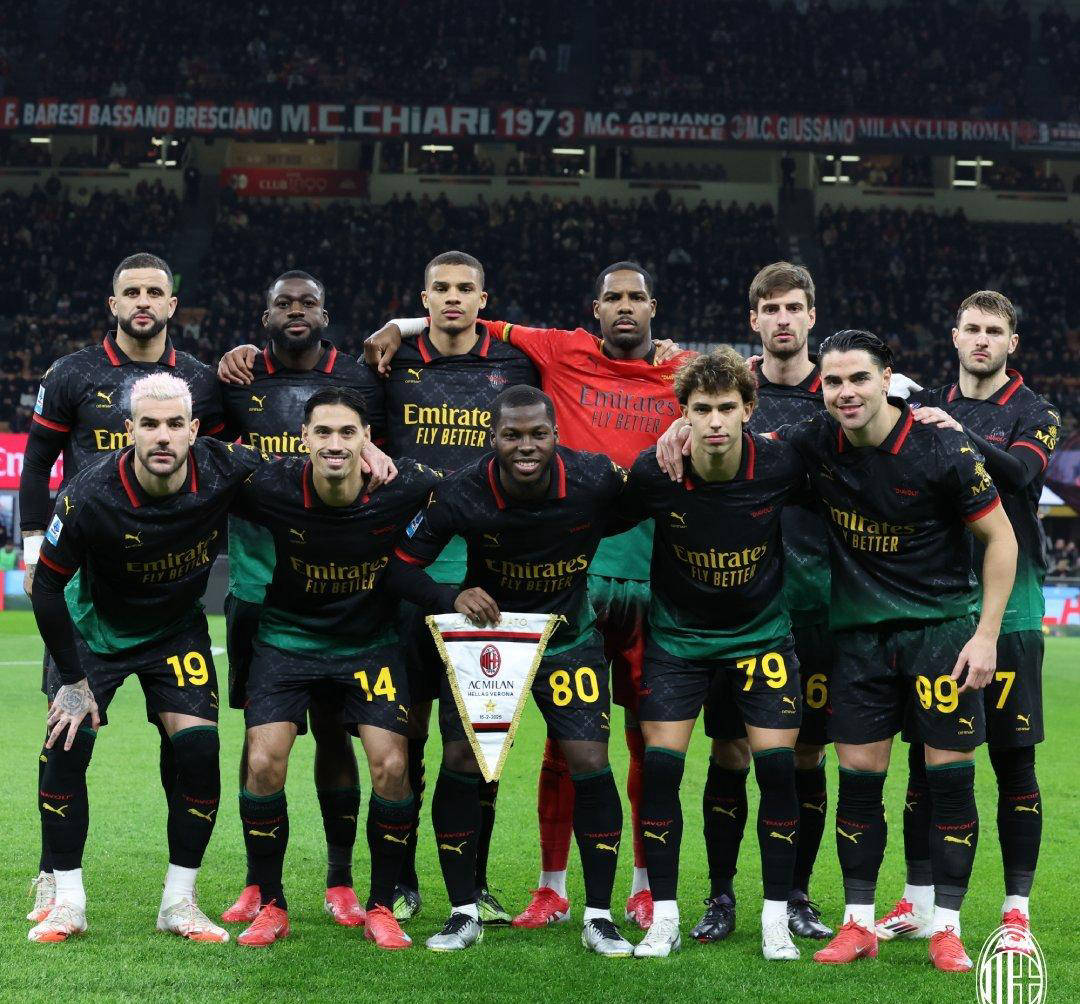 AC米兰主场逼平国际米兰，两队握手言和