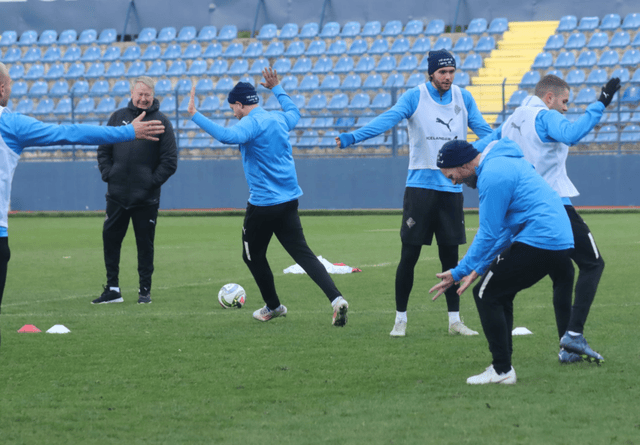 冰岛挑战希腊：欧国联精彩比赛的简单介绍