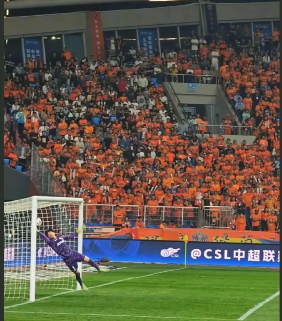 上港主场绝杀,成功击败广州富力 上港主场绝杀,成功击败广州富力