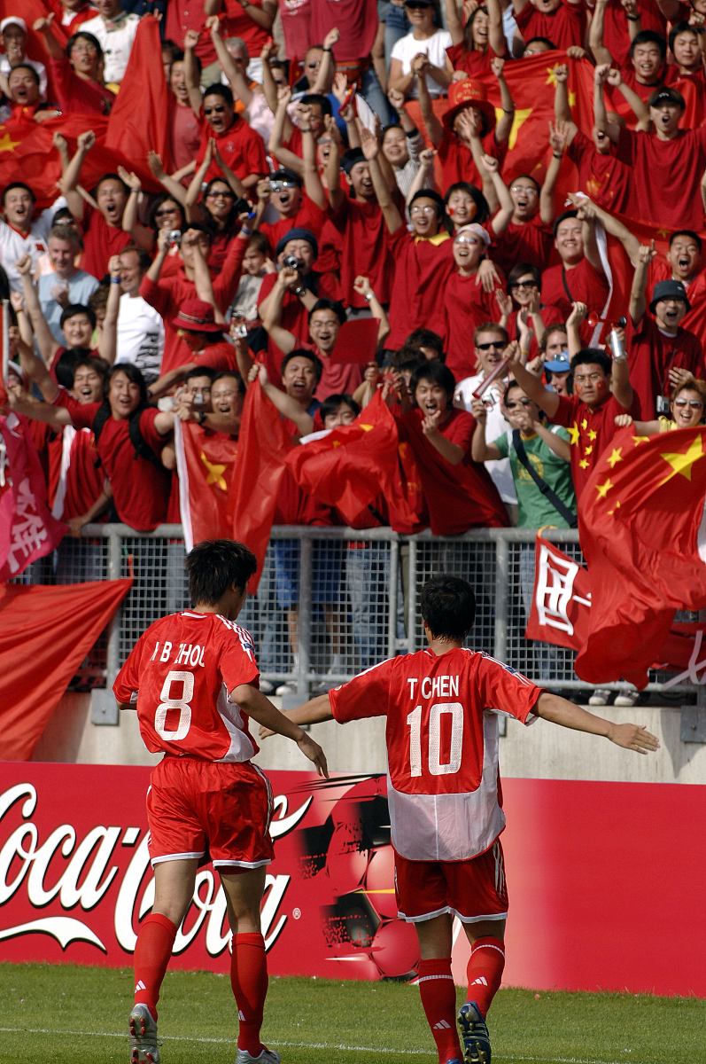 比赛精彩纷呈，球员风采十足，吸引眼球的简单介绍