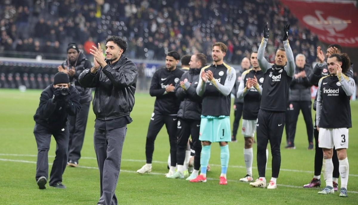 曼城压哨得分，成功锁定下一轮比赛资格