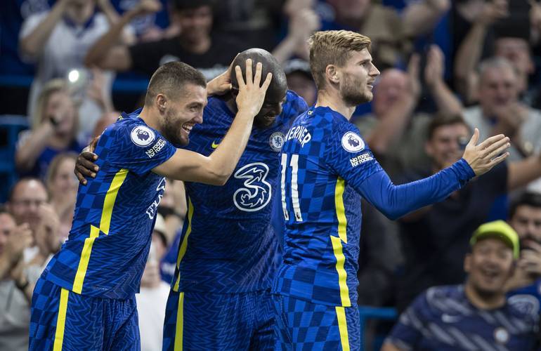 包含切尔西欲力保前四，蓝军将对阵伯恩茅斯展开争夺的词条