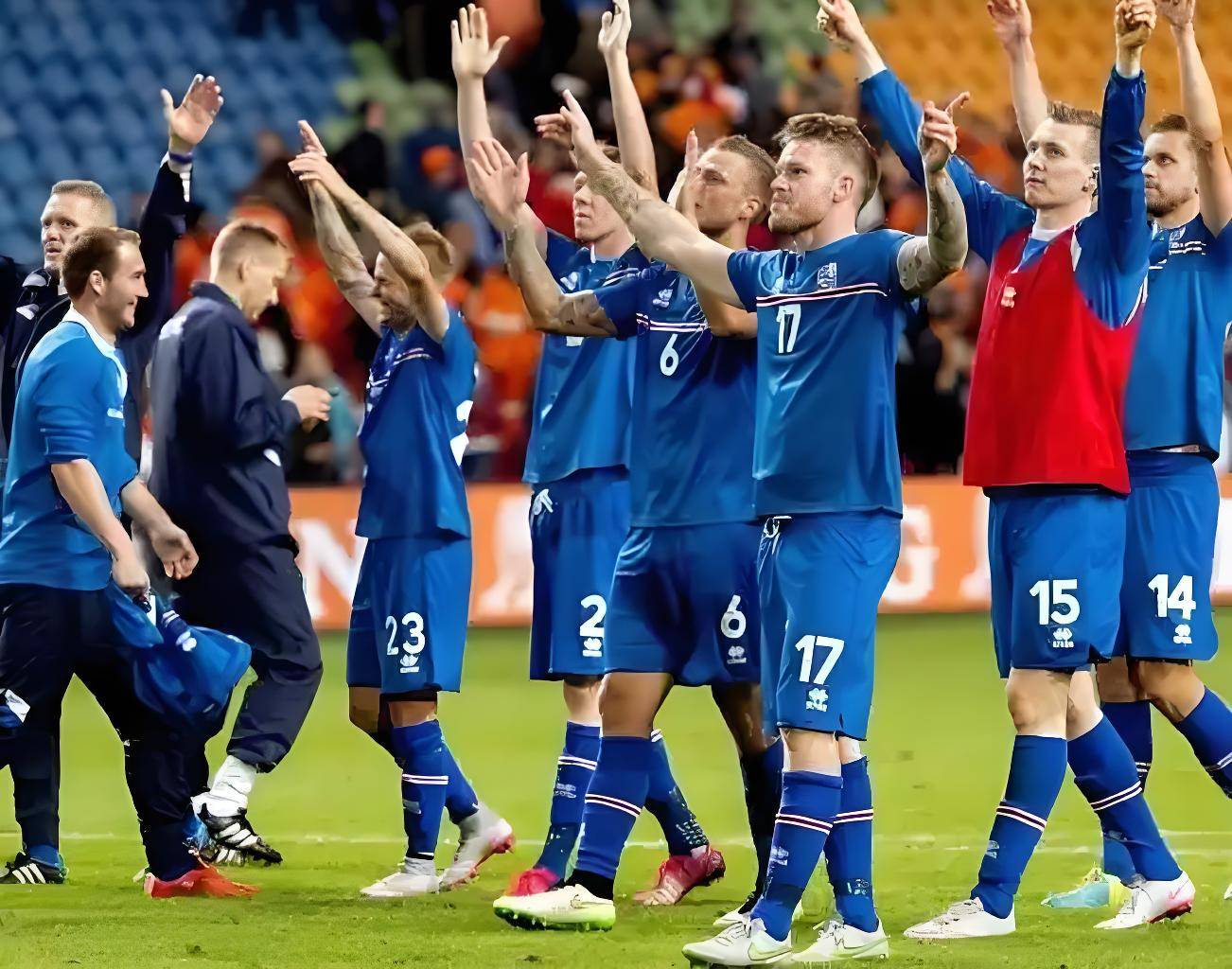 冰岛队在欧洲主场赢得胜利，晋级预选赛