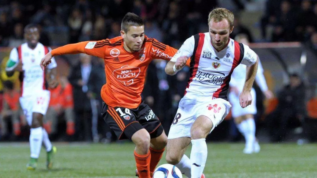 亚眠球队客场败北,法甲排名下滑的简单介绍 亚眠球队客场败北,法甲排名下滑的简单介绍