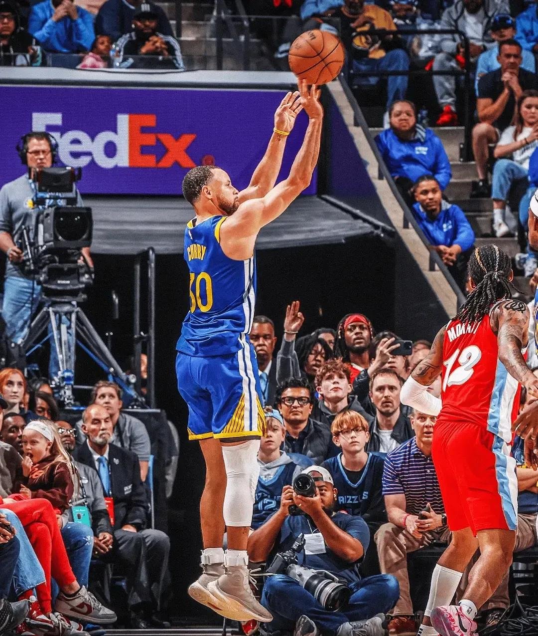 勇士再胜灰熊，状态回暖