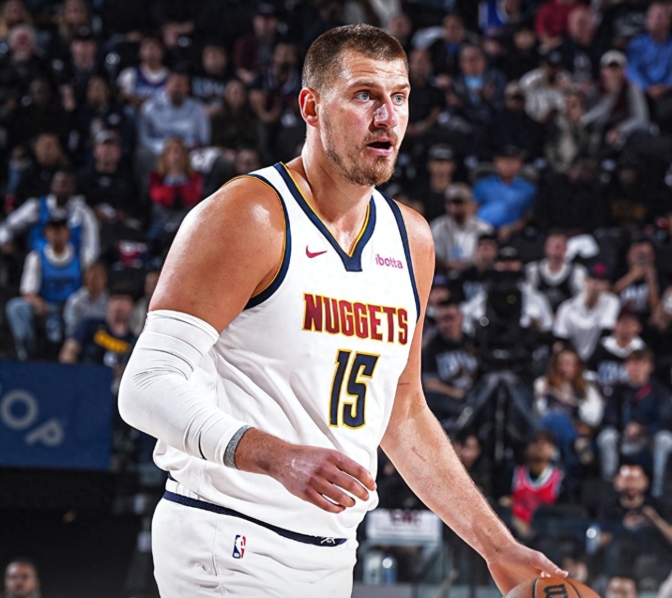 快船再次取得胜利一路领先 快船再次取得胜利一路领先